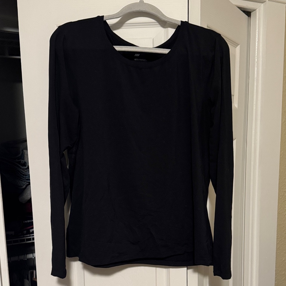All in Motion Classic Black Long Sleeve Top
